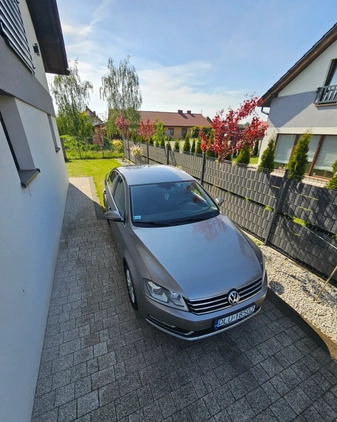 Volkswagen Passat cena 37900 przebieg: 352000, rok produkcji 2011 z Osiek małe 92